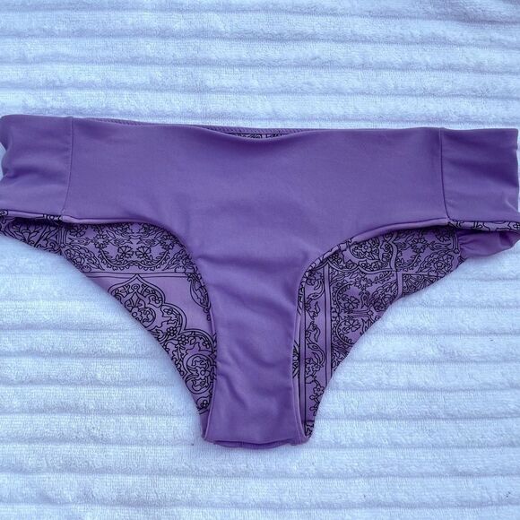 H&M Purple and Black Floral Bikini Hipster Bottoms - Picture 3 of 6